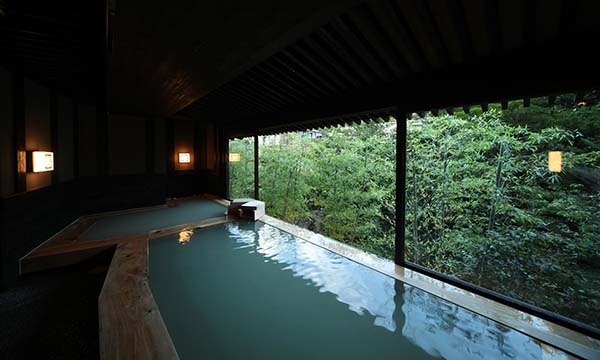 Indoor bath “Shirakumo no yu”